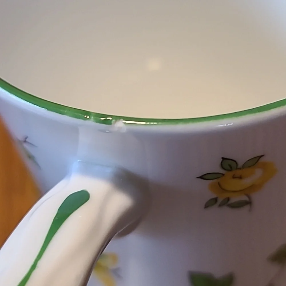 Royal Victoria Floral Fine China Tea Cups - Picture 10 of 10